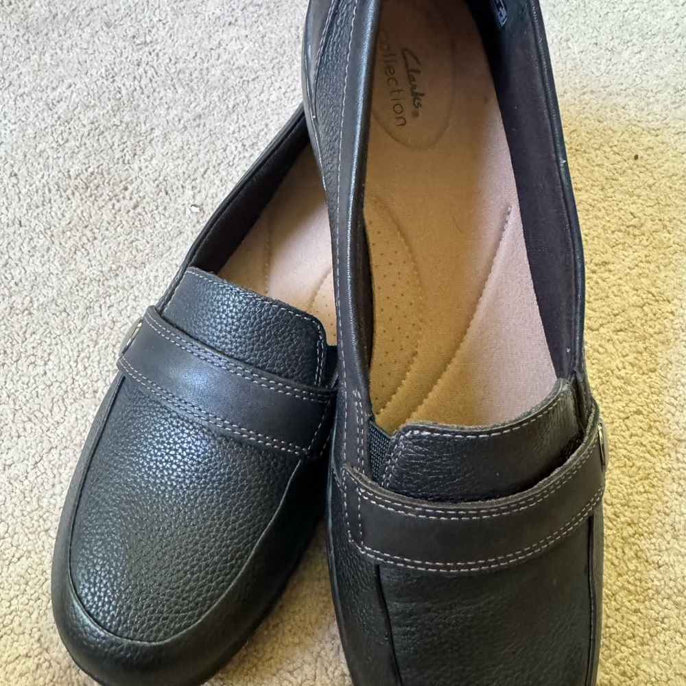 Clarks Black Leather Loafers Timeless Flats